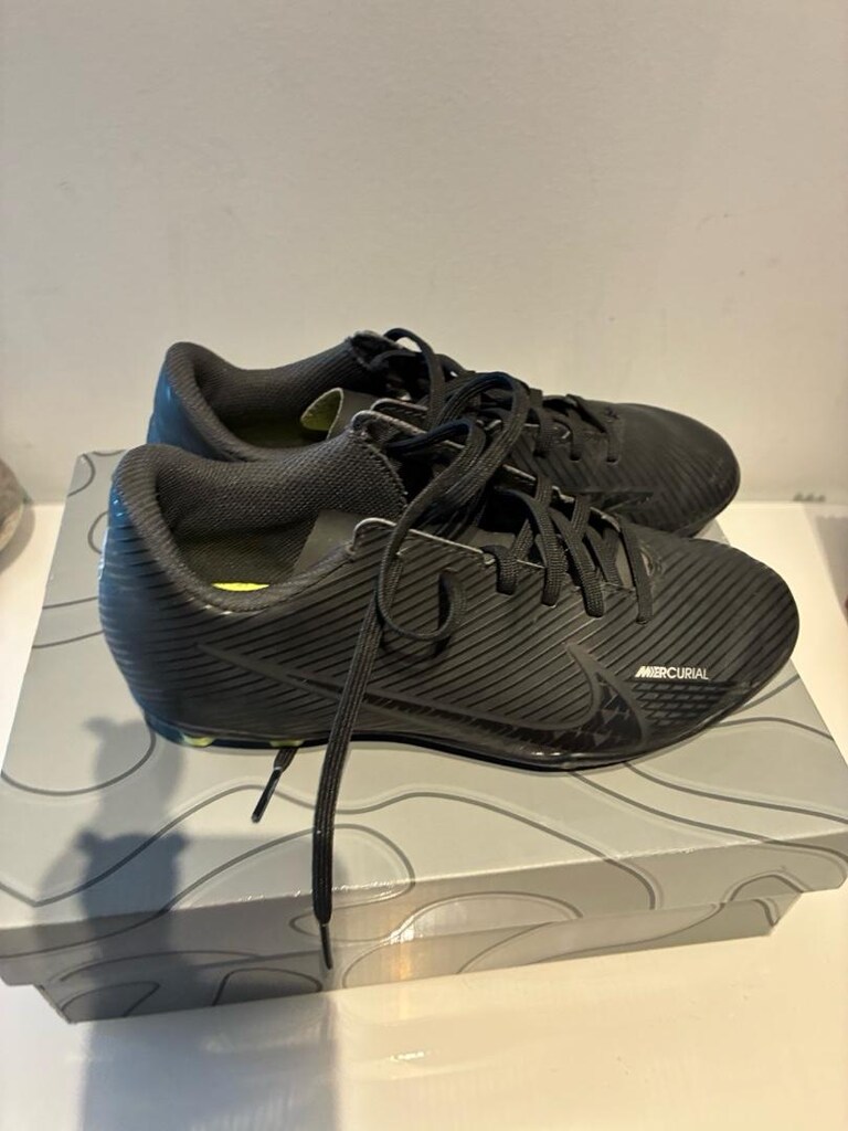 35 Numara Nike Çocuk Kramponu - 3