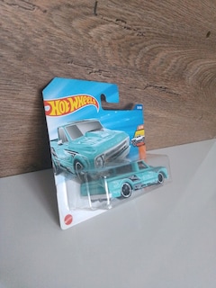 1/64 ölçek 1967 Chevrolet C10 Hotwheels Hot Trucks model kamyonet - 3