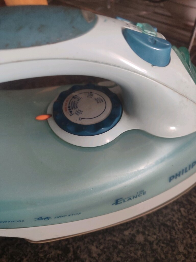Philips markasıyla ütü - 4