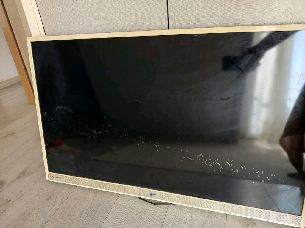 Beko LED TV 110 ekran - 2