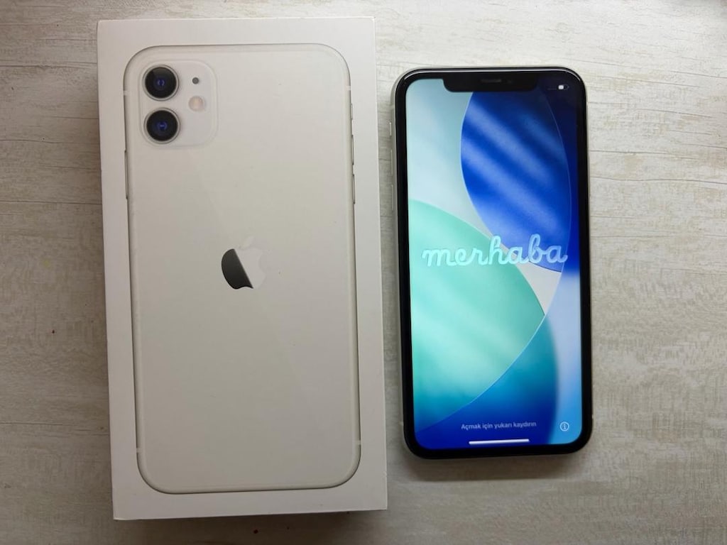 Pil Sağlığı %100 İphone 11 Beyaz 64 GB