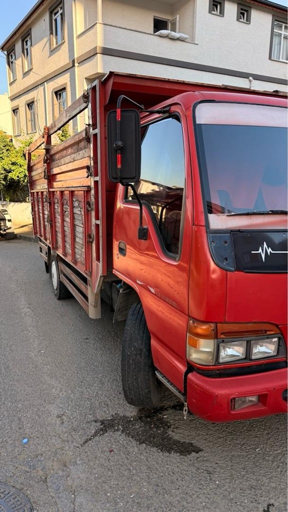 Acil ihtiyaçtan satılık temiz ısuzu