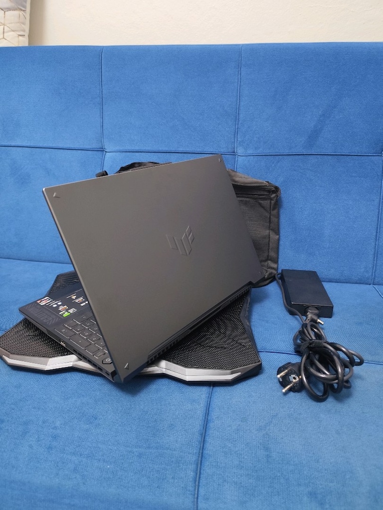 ASUS TUF GAMİNG + RYZEN 5 7535HS + 6 GB RTX 4050 + 8 GB + 512 SSD - 9