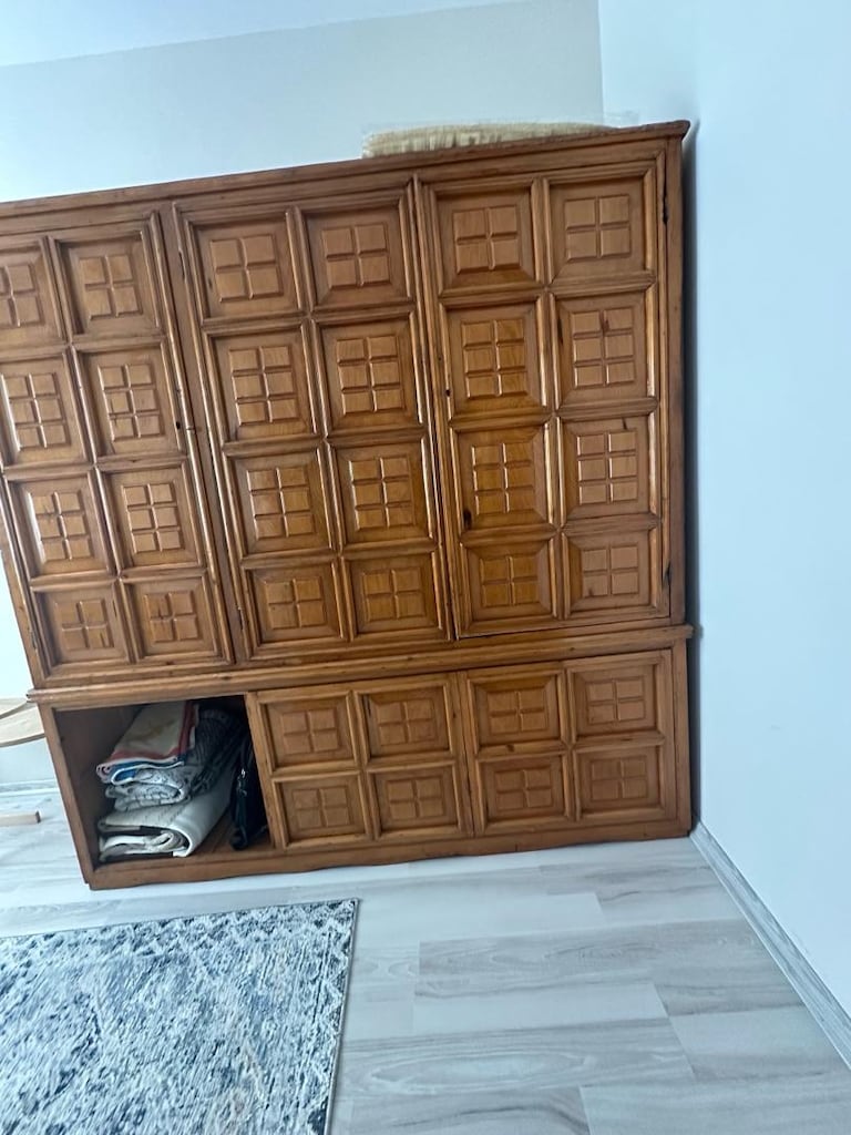 Ahşap Dolap