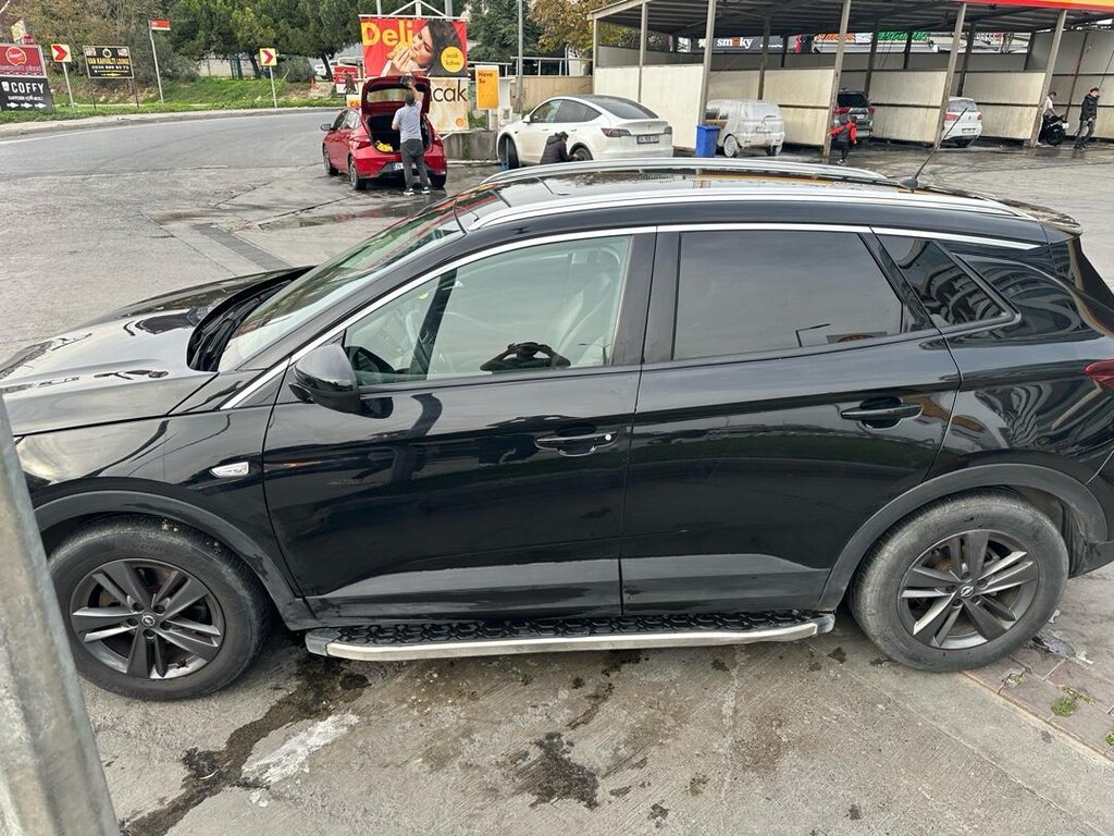 Opel grandlanx 1.2 t enjoy black edition - 5