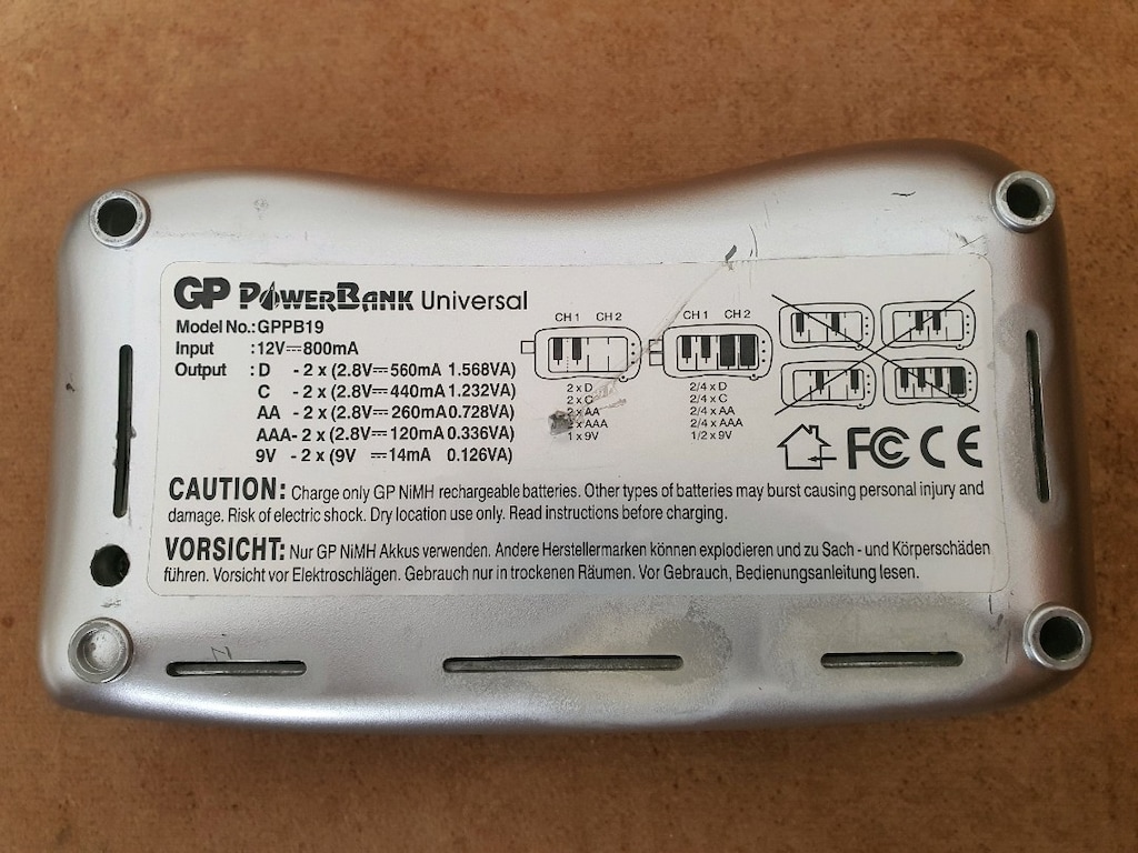 GP PB19 Universal Pil Şarj Cihazı 9V/AA/AAA/C/D - 3