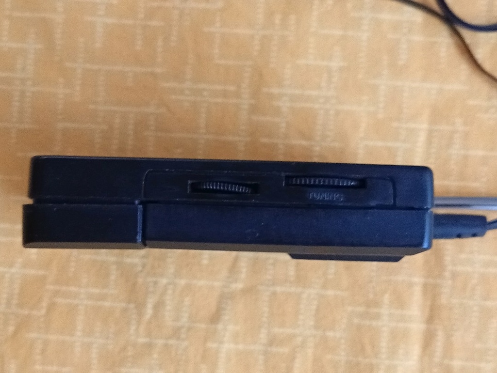Resimdeki mini radyo kulaklık dahil SQNY (SONY değil)meraklısına - 6