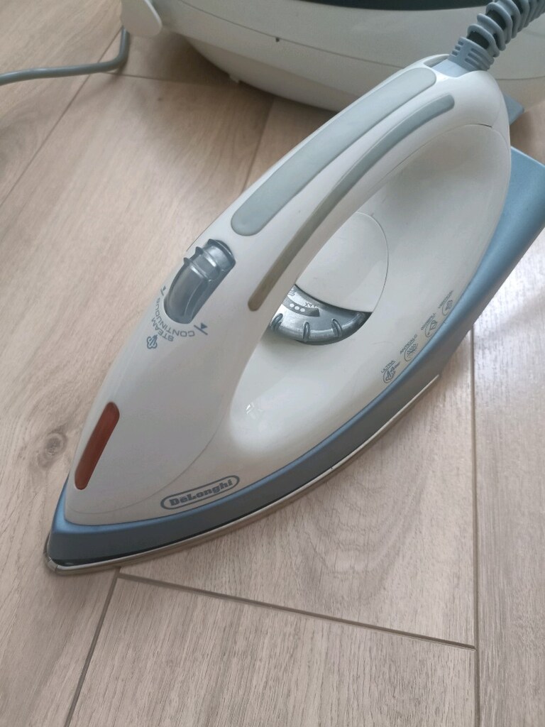 Delonghi buhar kazanlı ütü - 2