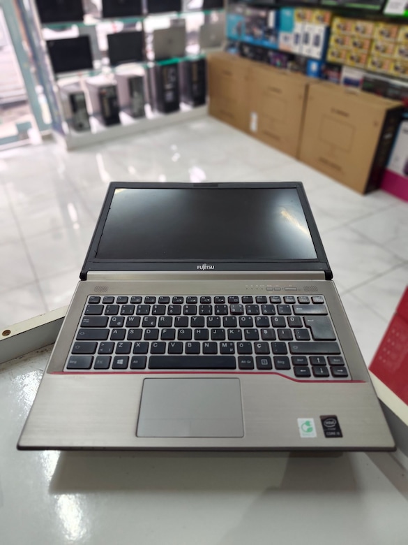 FUJİTSU İ5-4250U RAM 8GB 256GBSSD E.KARTI 2GB OFIS LAPTOP - 2