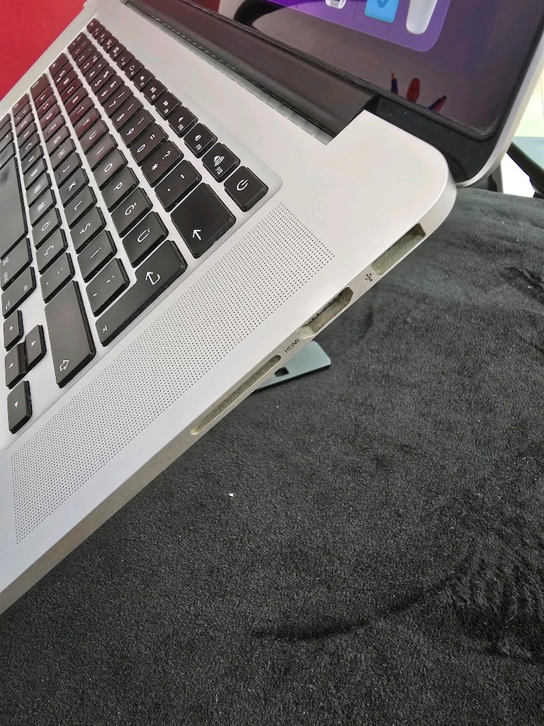MACBOOK PRO A1398 EMC2909 – 15.4” RETİNA FİYAT: 8.500₺ - 7
