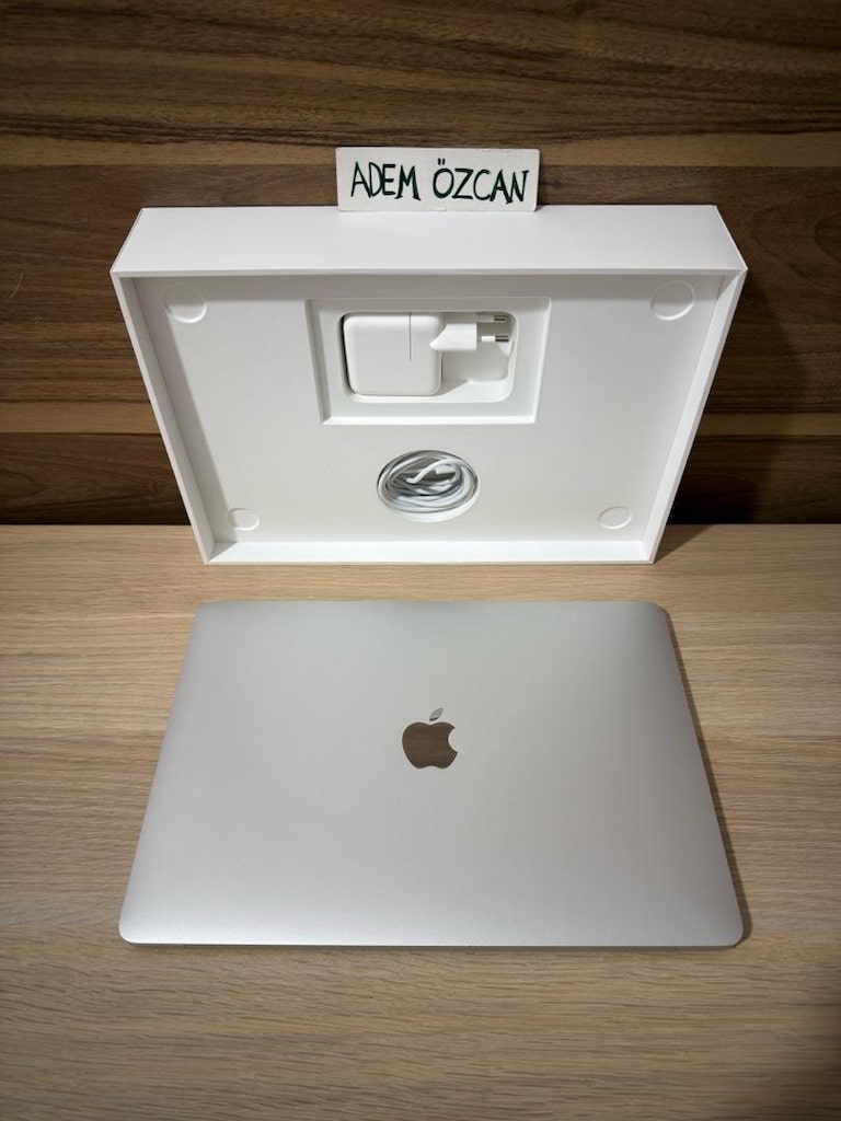 MacBook Air / M1 / 13 inç / 8 GB Ram / 256 GB Ssd - 8