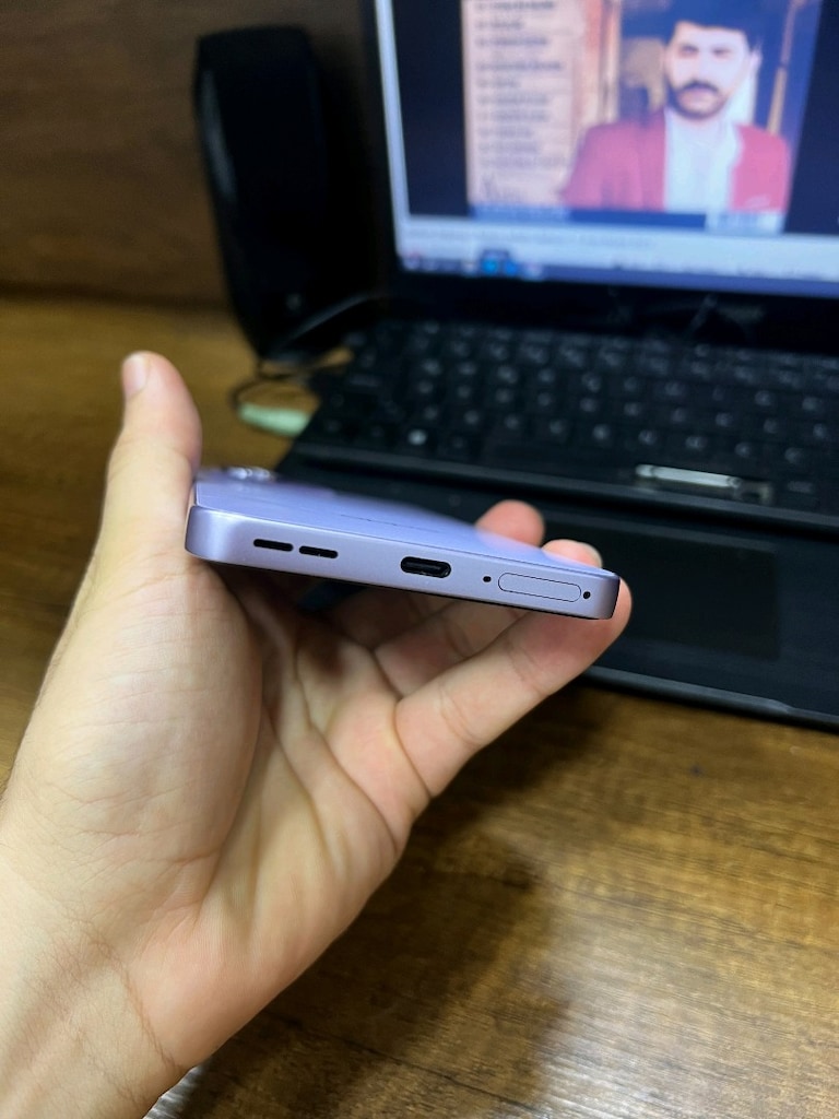 Oppo Reno 13F - 4