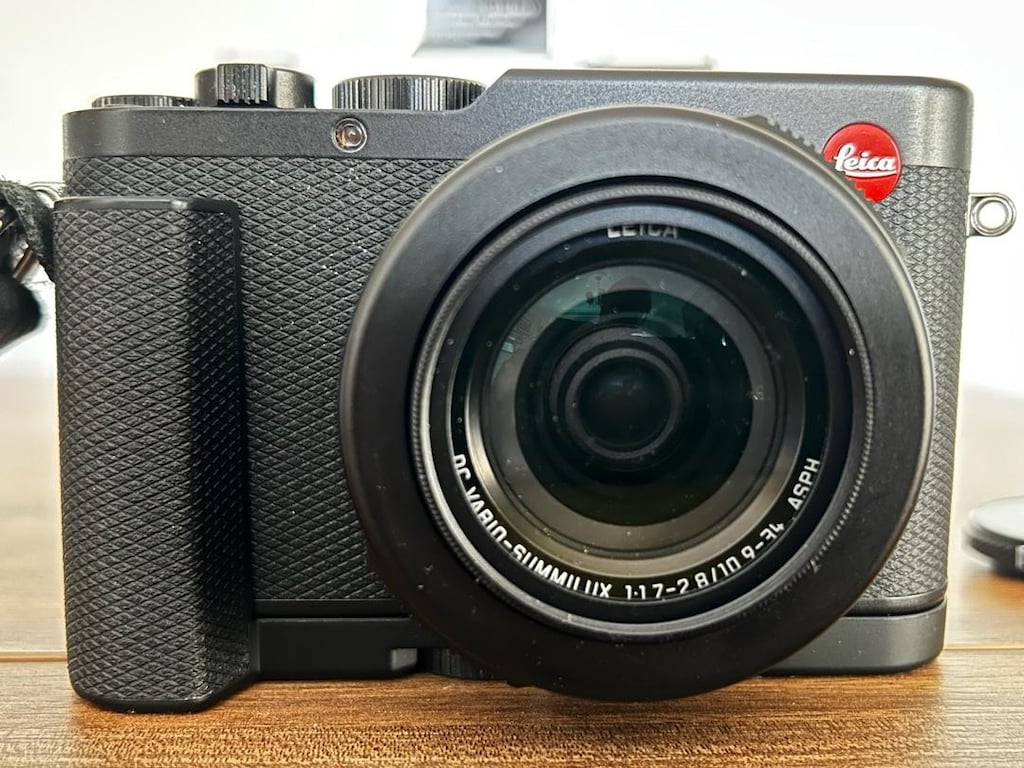 LEİCA D-LUX 8 - 8