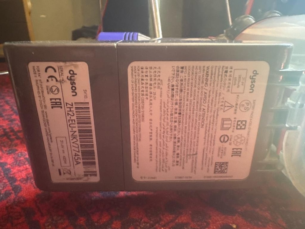 Dyson V8 - 2