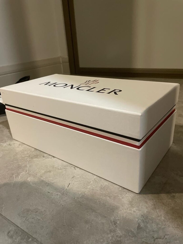 Moncler Marka Ayakkabı Kutusu, Orjinal Ürüne aittir - 2
