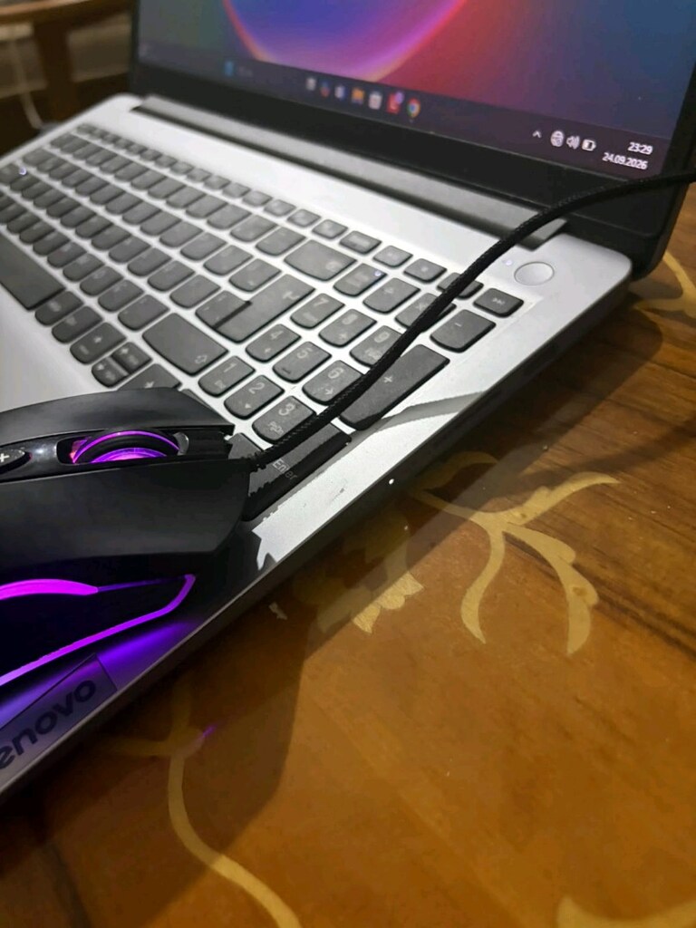 Lenova Leptop - 6