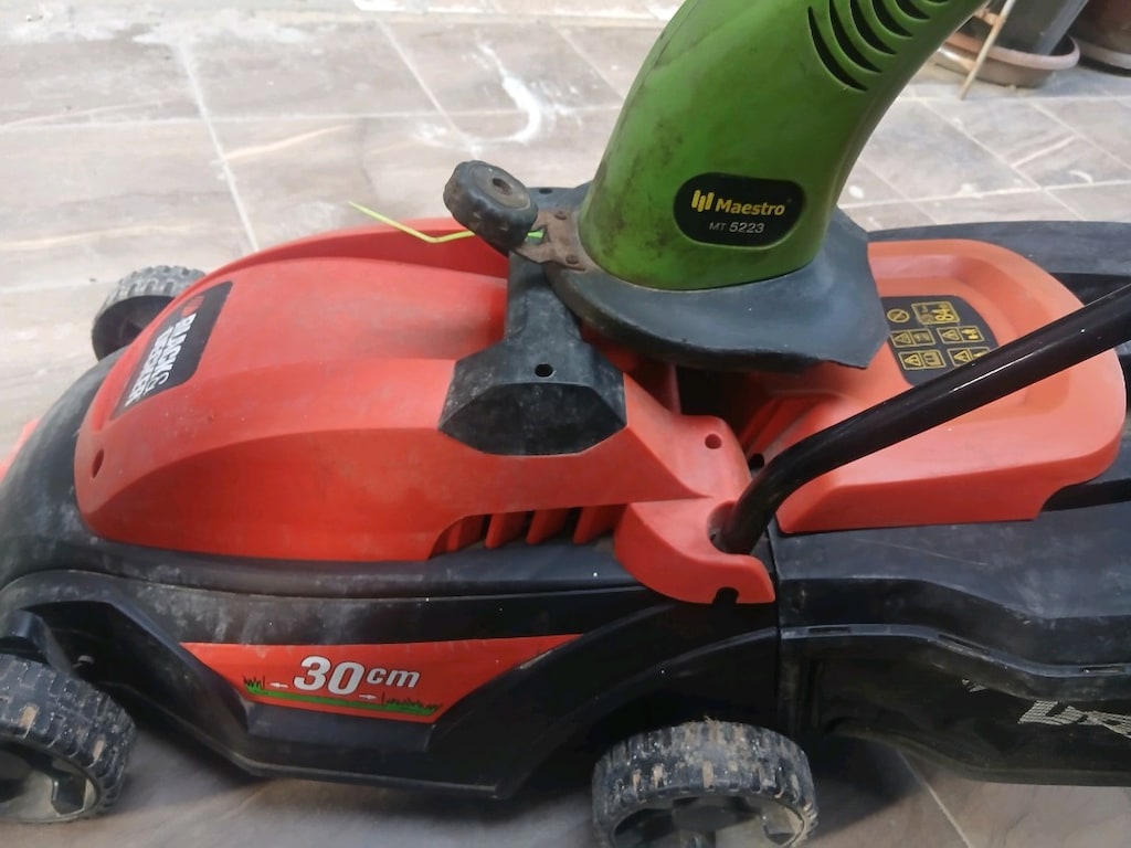 blacdecker çim biçme makinesi ve tırpanla beraber - 2