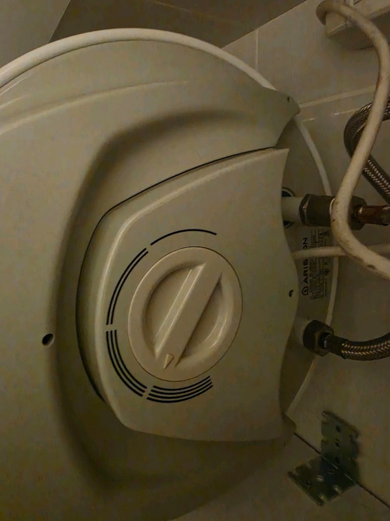 Ariston 65lt Slim Termosifon - 8