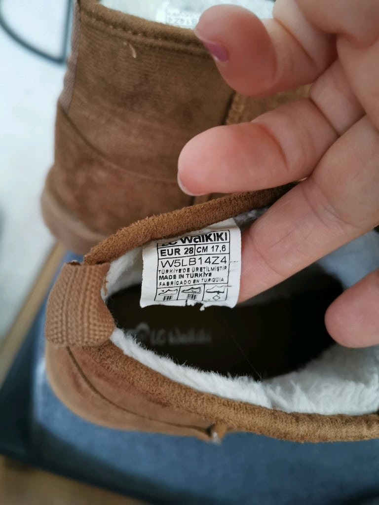 Ugg - 5