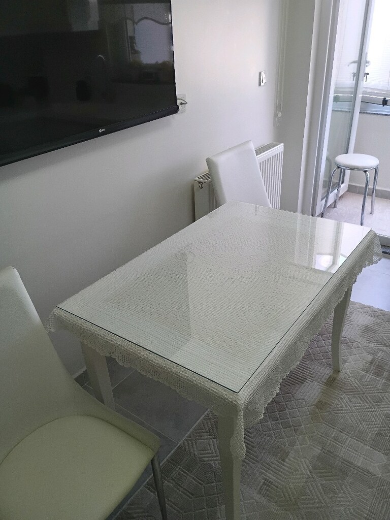 Sıfır mutfak masası ve 2 sandalyesi