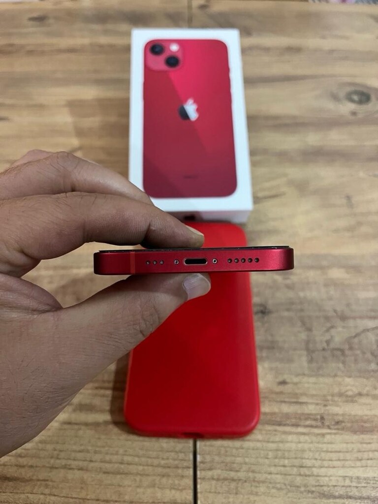 İphone 13 Red - 9