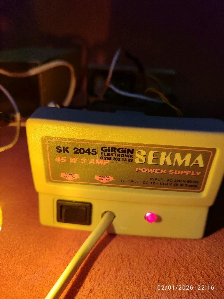 sekma marka sabit 12 volt 3 amper voltmetreli adaptör 900tl - 8