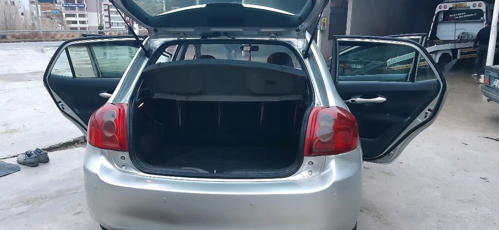 2008 model auris toyota - 9