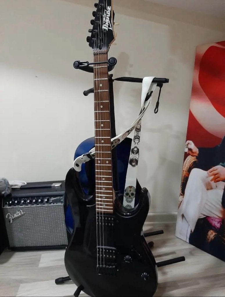 ELEKTRO GİTAR IBANEZ - 2