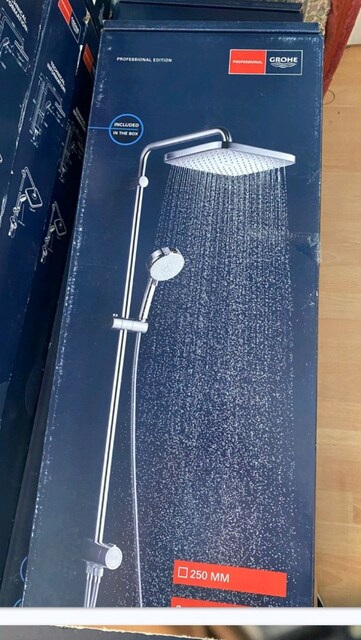 Grohe tempesta 250 büyük kare kafalı duş kolonu