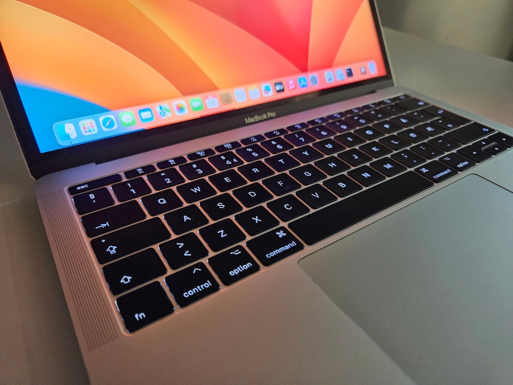 MACBOOK PRO 2017+ İ5 2.3 GHZ + 8 GB RAM + - 2