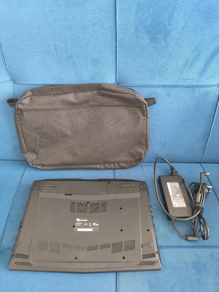 Monster Abra Oyun Çizim Laptop - İ7 İşlemci + 4 GB GTX 1050 - 6