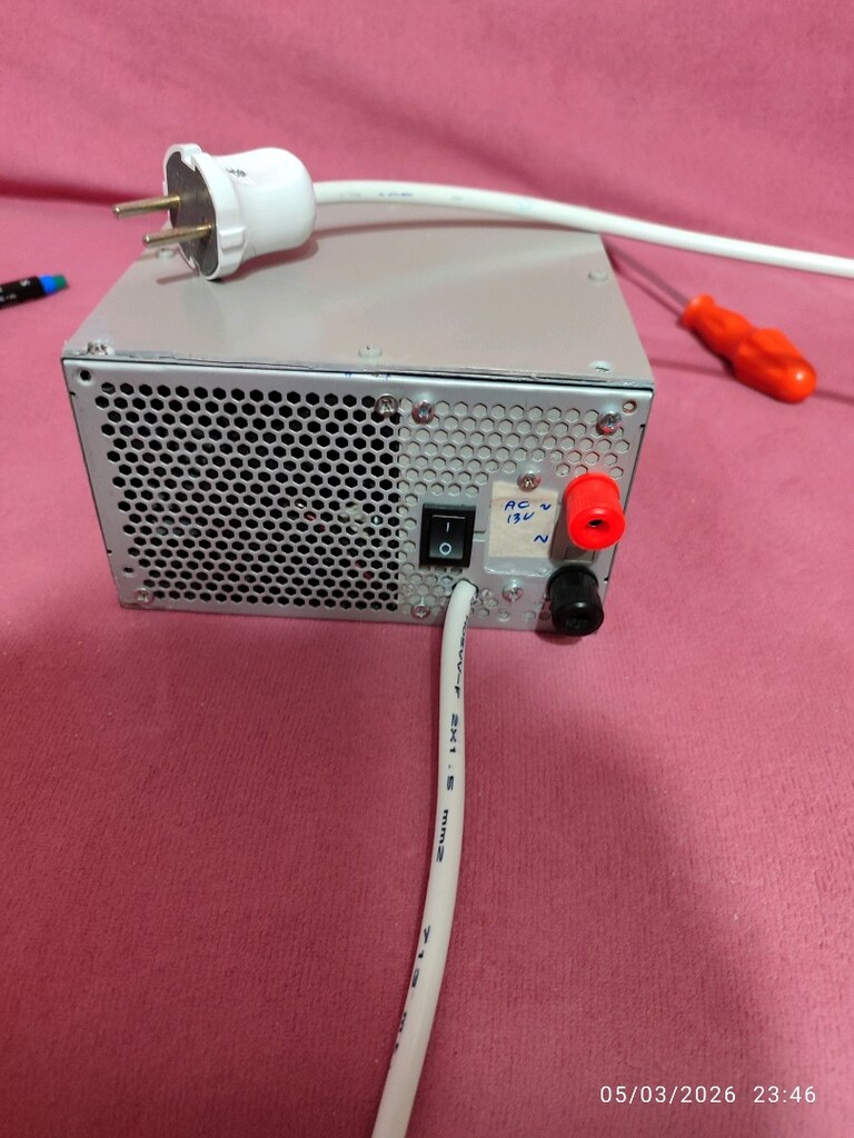 ayarlı0.8 13.5 volt Mak 4 amper göstergeli adaptör 1000tl - 13