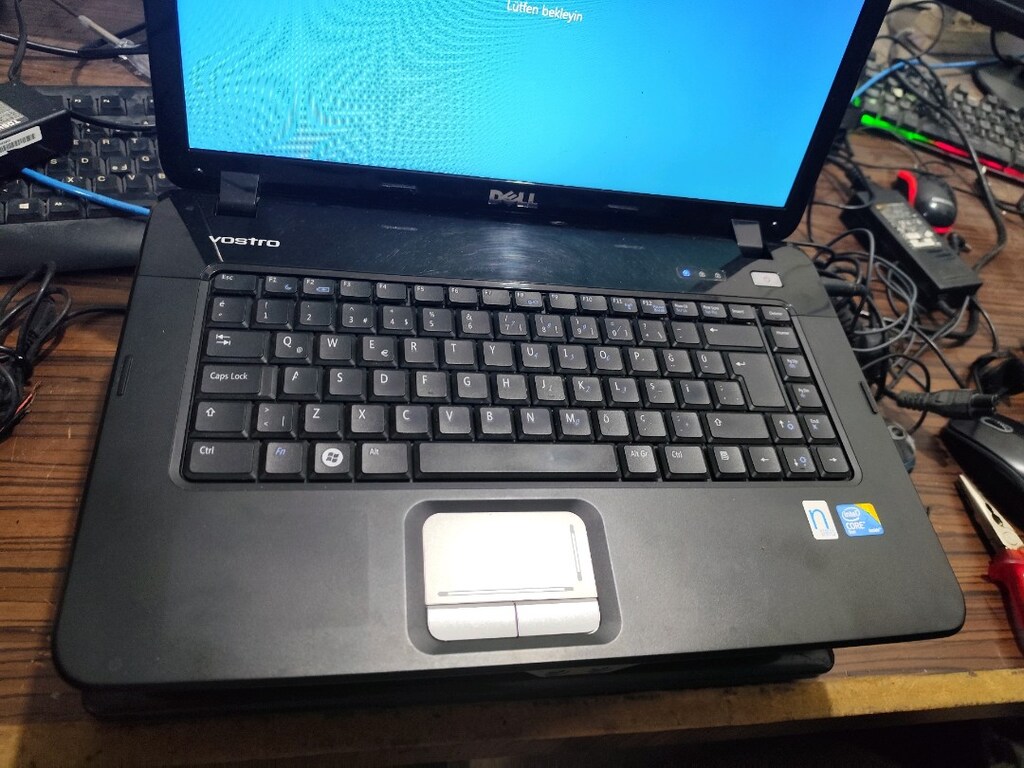 Dell leptop özellikleri Fotoda Mevcut - 7