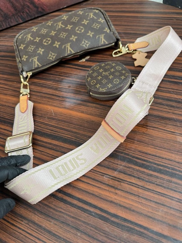 Cüzdan Detaylı Monogram Desen Çapraz Omuz ve Bel Çantası - 4