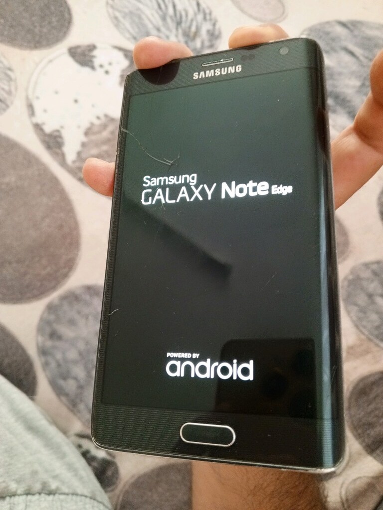 Samsung Galaxy Note Edge (SM-N915F) - 4