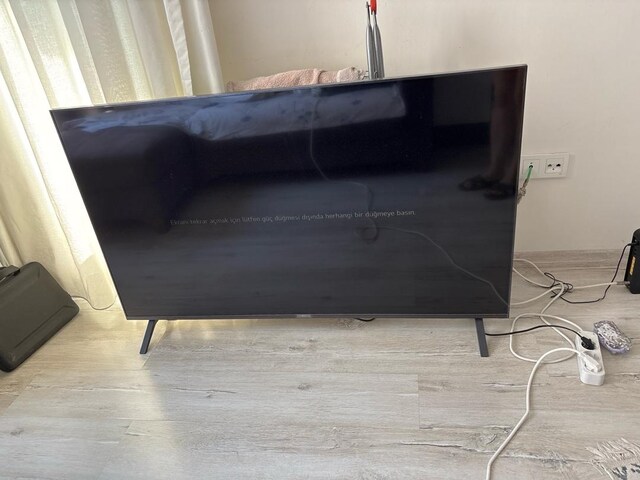 LG 55 “ 139 Ekran Televizyon Garanti Belgesi Var