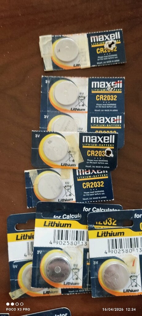 maxell CR 2032
