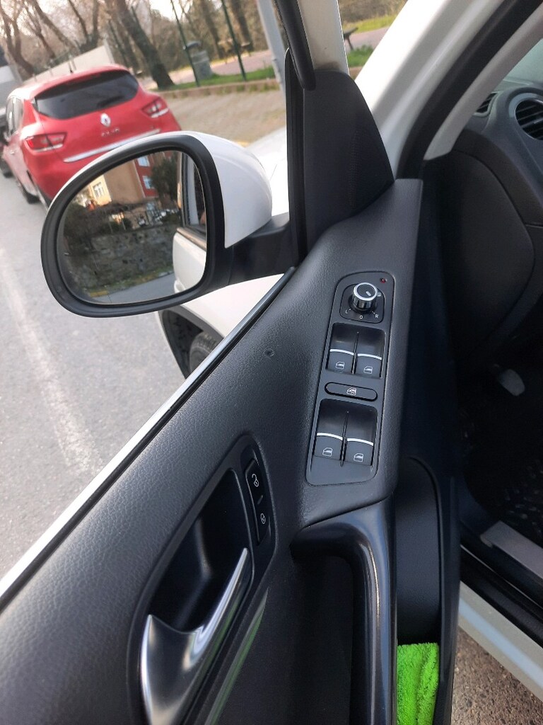 wolksvargen 2012 tiguan - 11