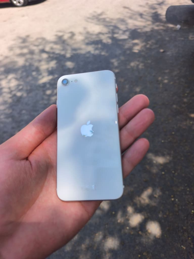 İPHONE SE 2. NESİL 64 GB - 4