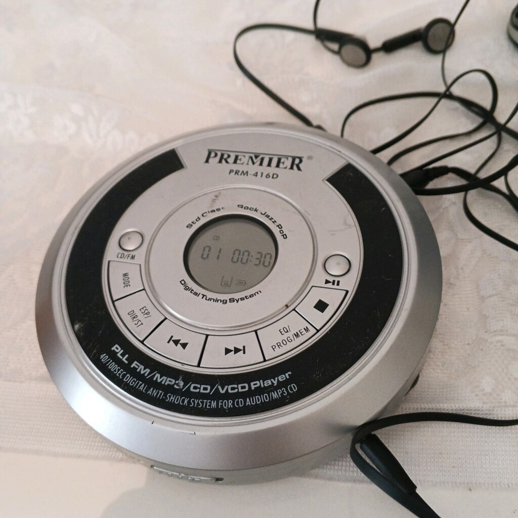 CD RADYO ÇALAR PREMİER - 7