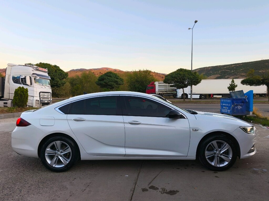 DÜŞÜK KM'Lİ BAKIMLI OPEL INSİGNİA - 6