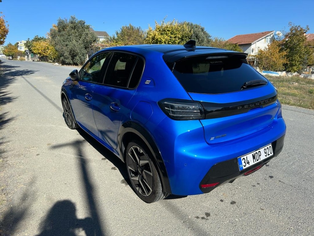 peugeot e-208 gt 2024 - 7