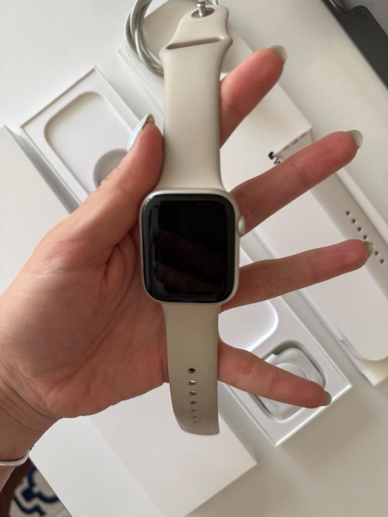 Apple Watch 8 (45 mm) - 2