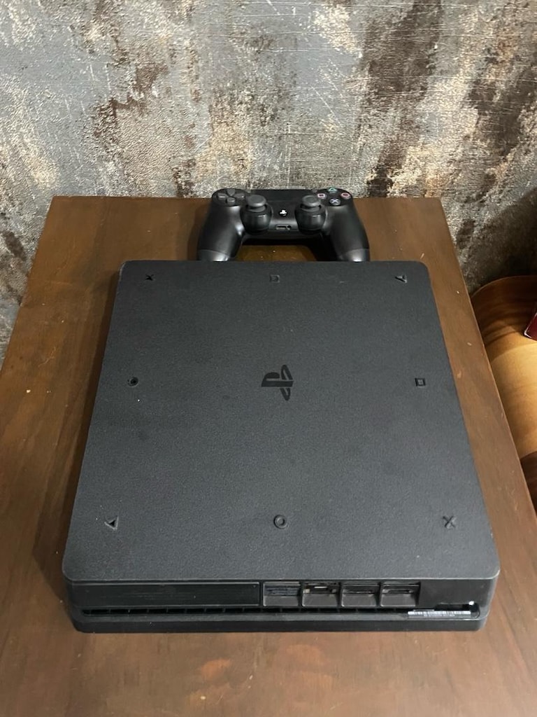 PLAYSTATION 4 SLIM 1TB - 2