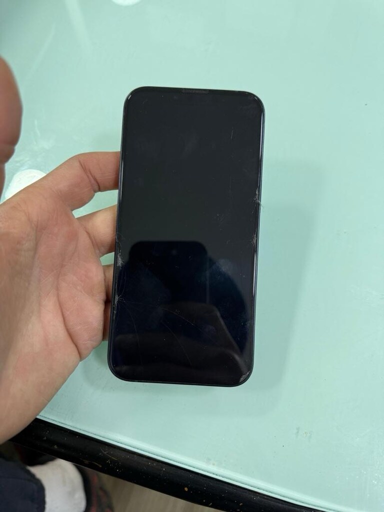 ACİL 12AYLIK ÇİZİKSİZ İPHONE 13 - 4
