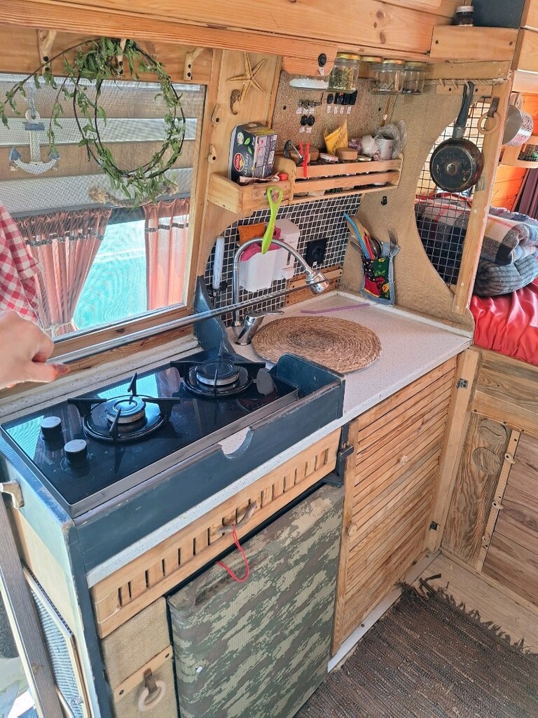 ACİL SATILIK ÖZEL YAPIM AHŞAP KARAVAN! - 2