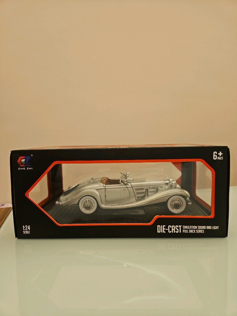 1:24 Klasik model arac (KUTUSU ACILMAMIS - SIFIR URUN) - 4