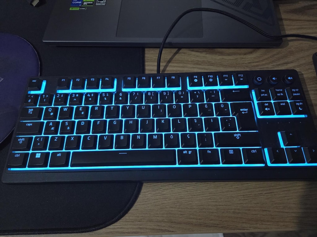 Oyuncu Seti: Asus ROG Strix G16 RTX 4050 + Klavye Kulaklık Mouse - 6