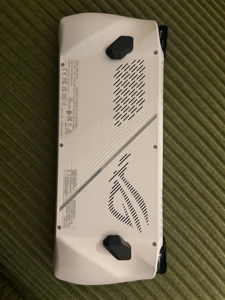 ASUS ROG ALLY XBOX Z1 - 3