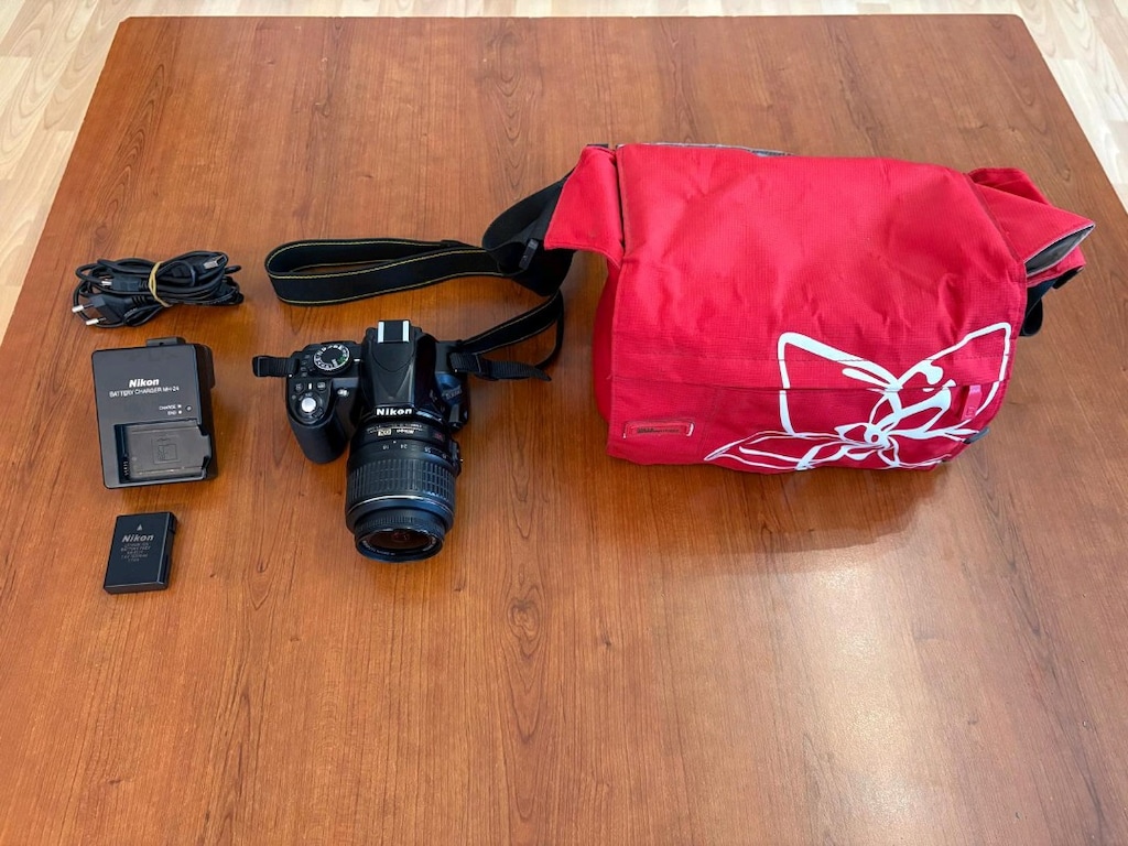 Nikon D3100 + 18-55mm Lens | 15.641 Shutter | Çantalı, Temiz Set - 9